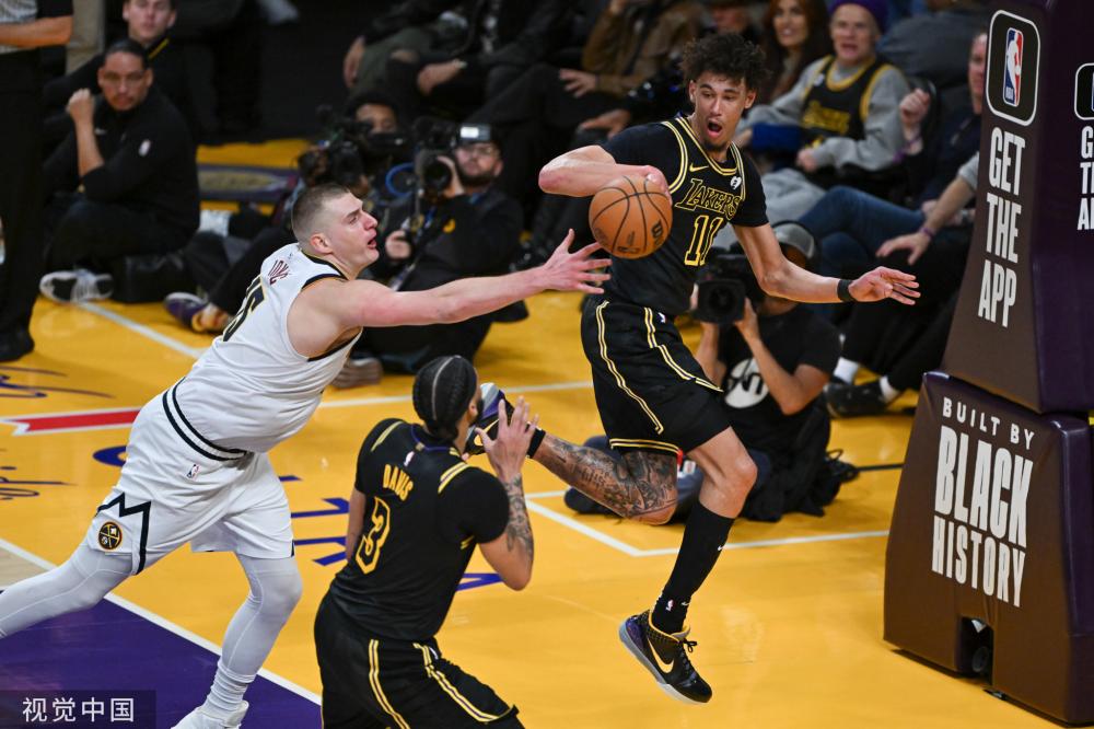 队凭借着近 队凭借着近